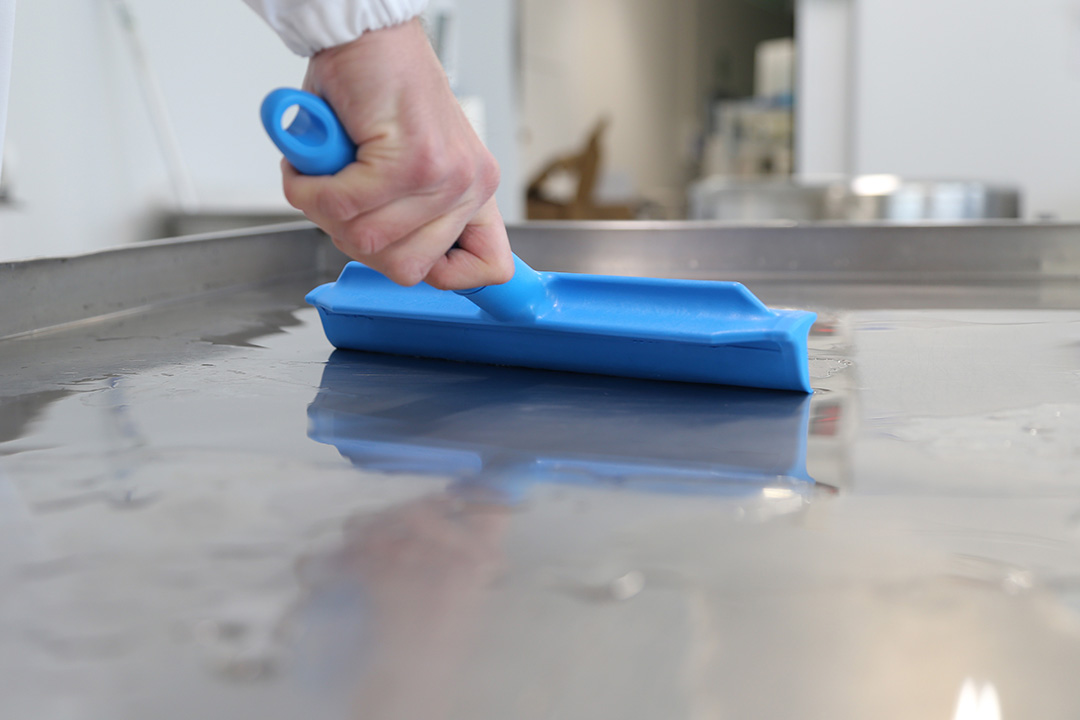 Thumbnail 5 of item 1059B