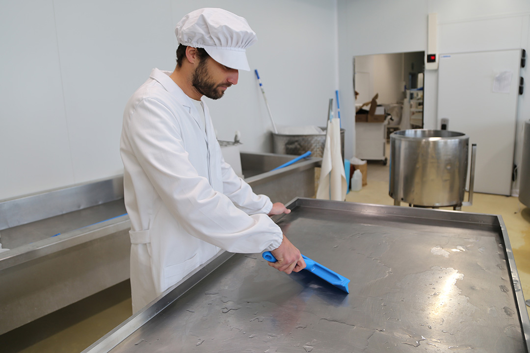 Thumbnail 6 of item 1059B